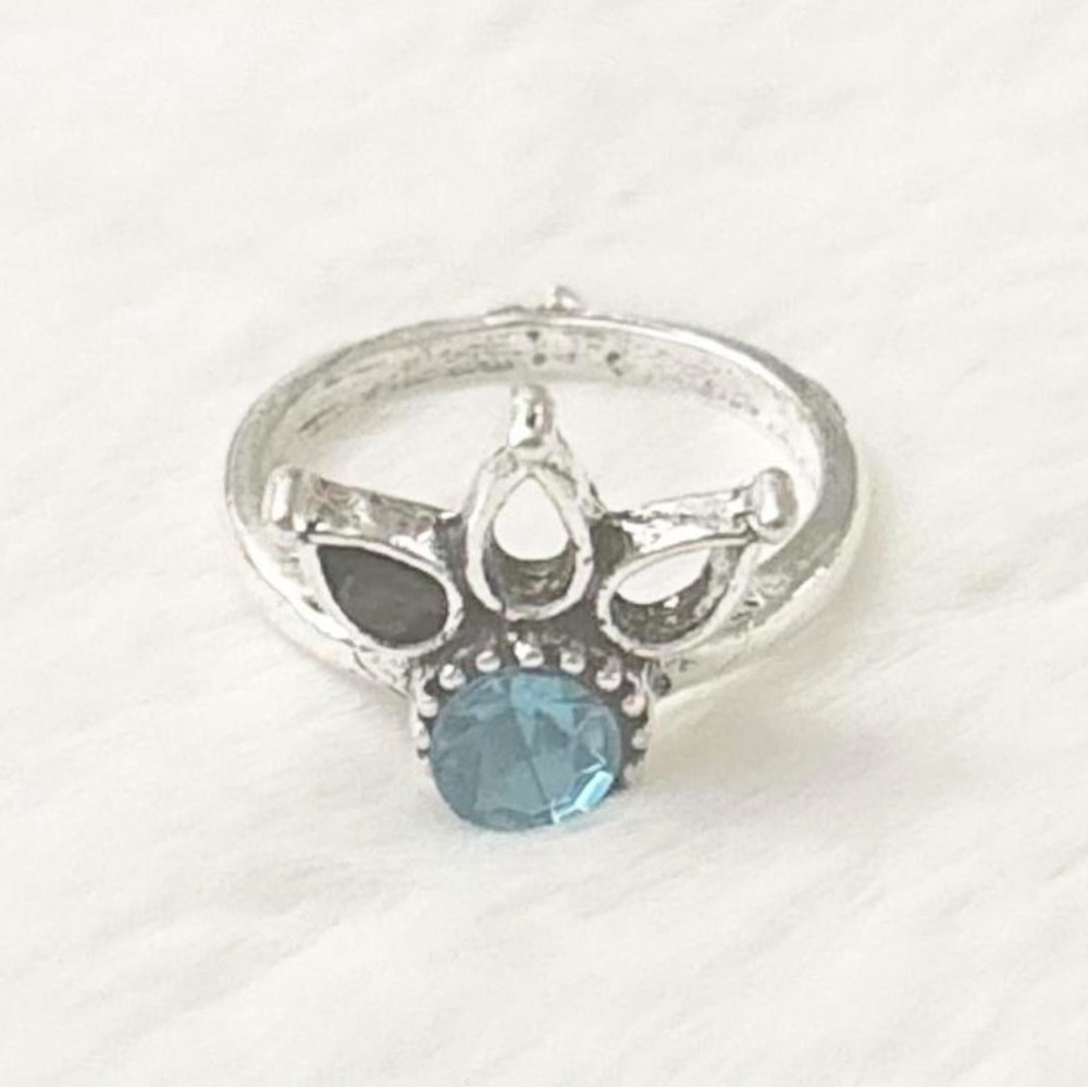 5/$15 🩷 MUST BUNDLE Silver-Tone Blue Crystal Ring - Women's Fashion Jewelry